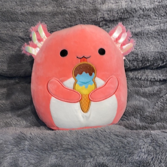 Squishmallows Other - 🧸 Squishmallow “Archie” axolotl w/ice cream
8” BNWT